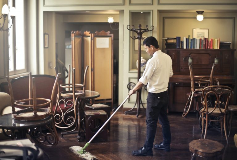 איך מכינים את הבית לליטוש רצפה מקצועי